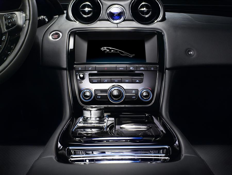  Jaguar XJ 2009 года  (фото 66 из 142)